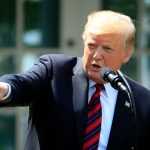 Верховный суд США временно разрешил депортацию мигрантов в третьи страны